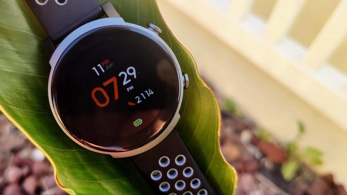 The TicWatch E3 display