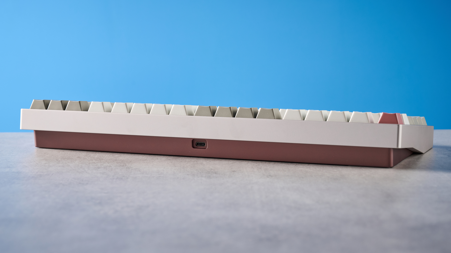 The Wobkey Crush 80 in warm silver colorway