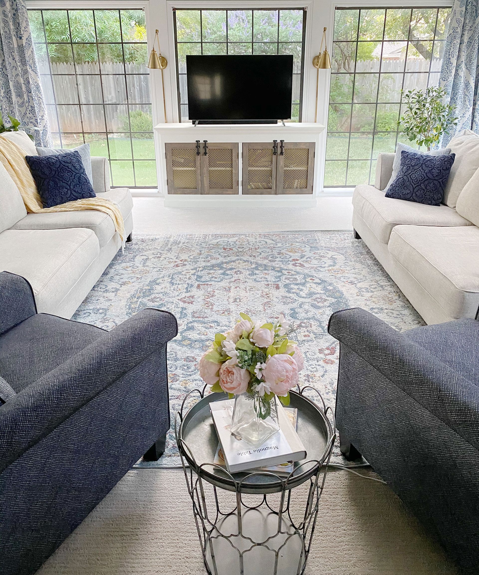 Nodemo living room reno dated space farmhouse chic Real Homes