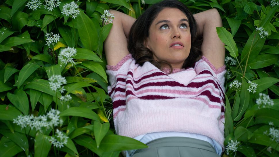 Sabrina Bartlett all you need to know about the actress What to Watch