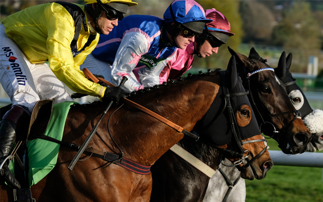 Mid-race-at-Cheltenham