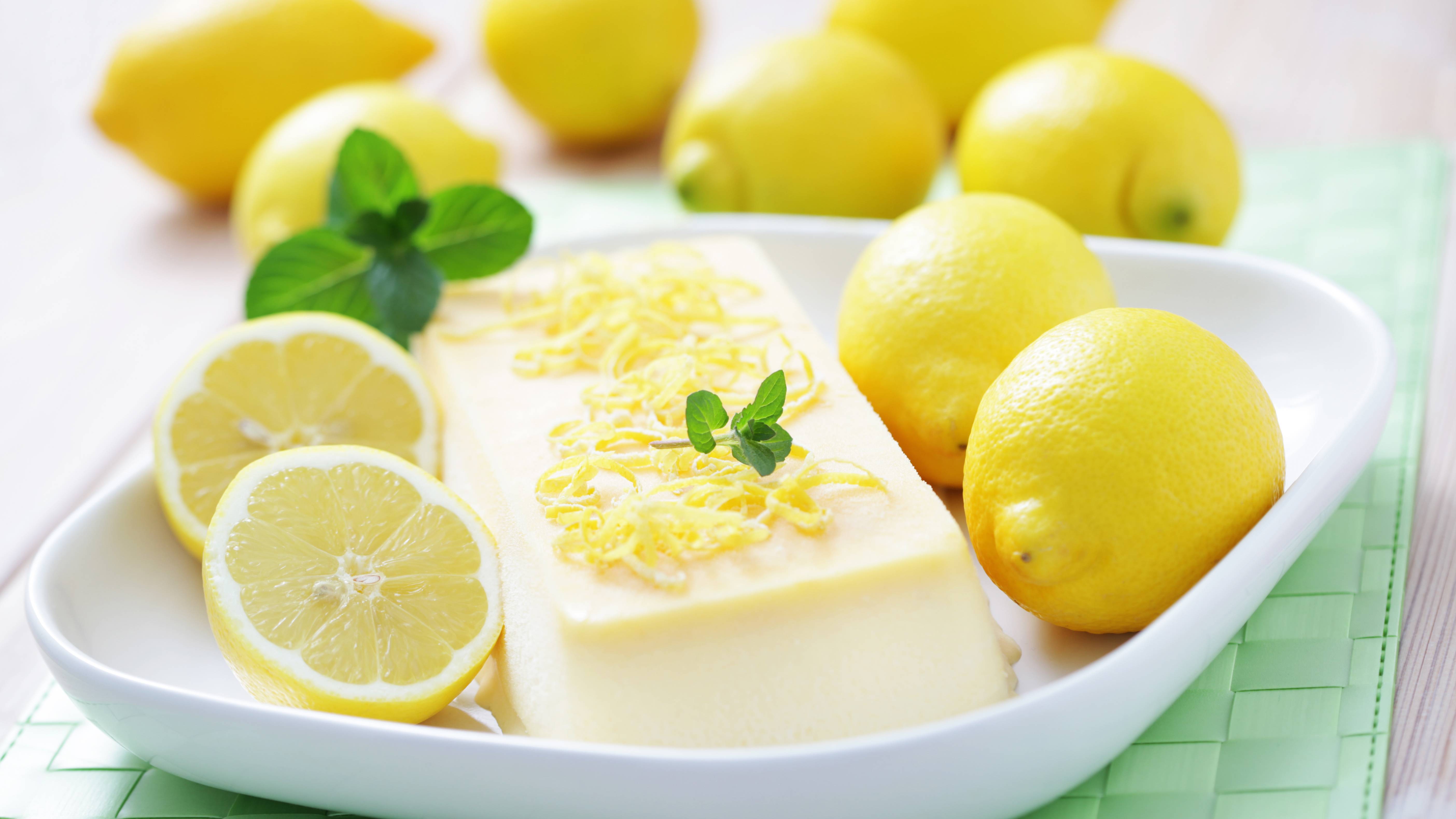 Lemon Meringue Slice Recipe
