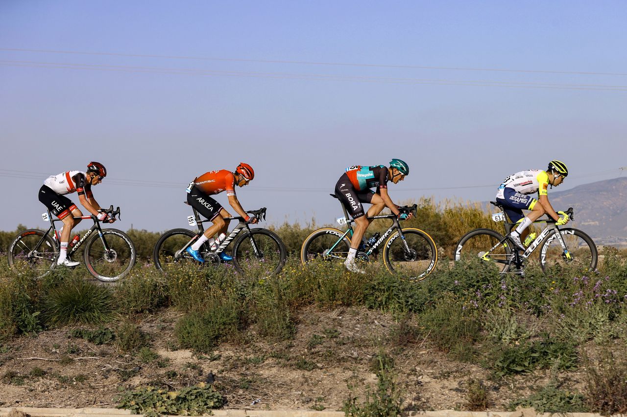 Vuelta Ciclista a Murcia 2022 - 42nd Edition - Fortuna - Puerto de Cartagena 183,2 km - 12/02/2022 - Kobe Goossens (BEL - Intermarch&Atilde;&copy; - Wanty - Gobert Mat&Atilde;&copy;riaux) - Nils Politt (GER - Bora - Hansgrohe) - Warren Barguil (FRA - Team Arkea Samsic) - Brandon McNulty (USA - UAE Team Emirates) - photo Luis Angel Gomez/SprintCyclingAgency&Acirc;&copy;2022