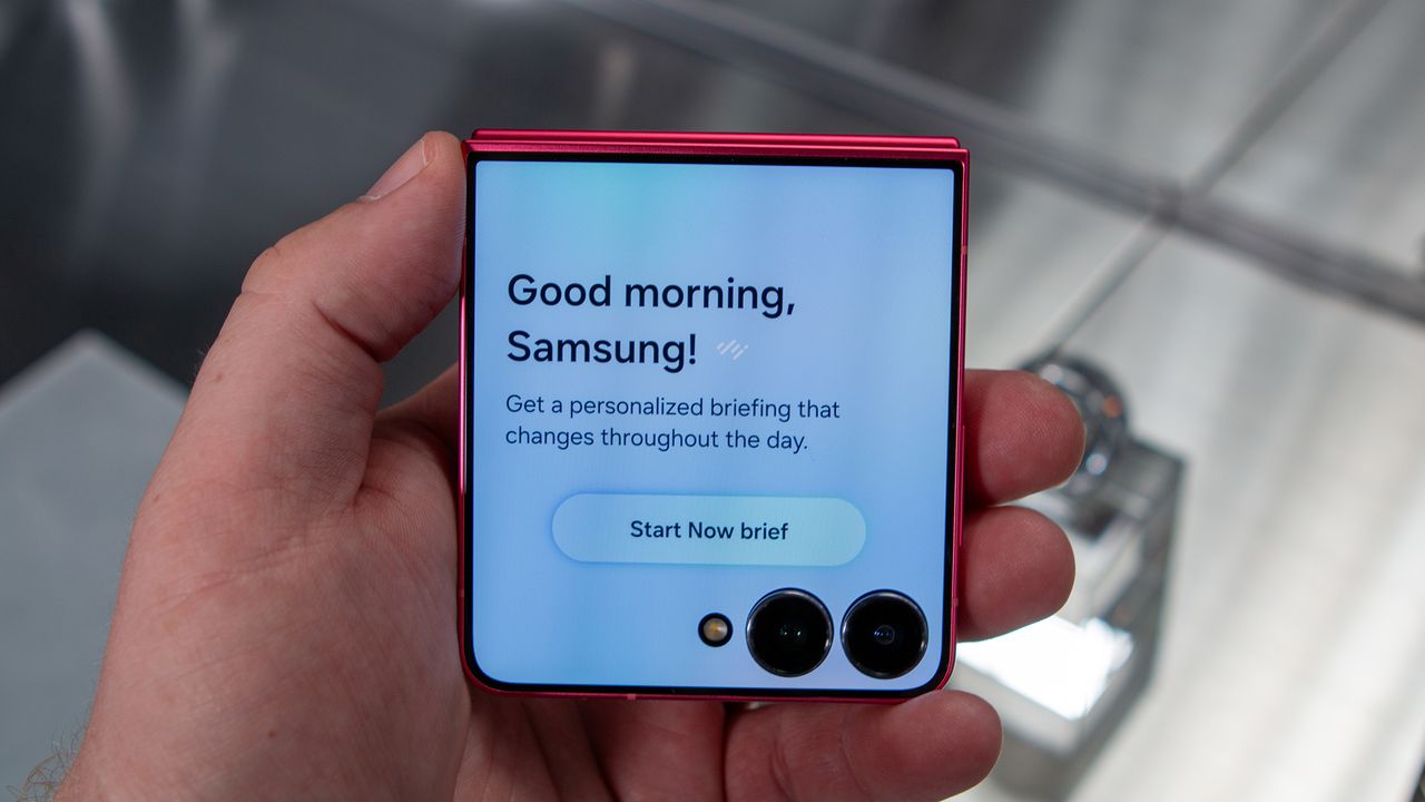 Samsung Galaxy Z Flip 7 Now Brief hands-on
