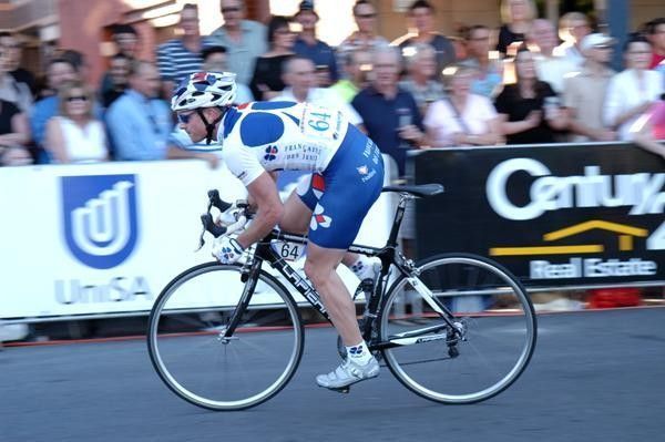 Riding strong Frederic Finot from FDJeux.com