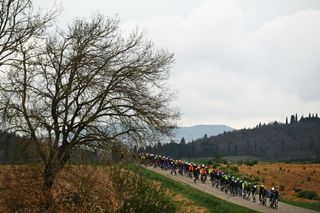 Tirreno-Adriatico stage 3 LIVE - Solo breakaway holds decent gap over peloton in very wet conditions 