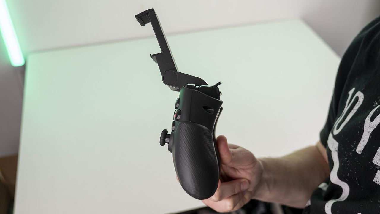 HyperX Clutch controller