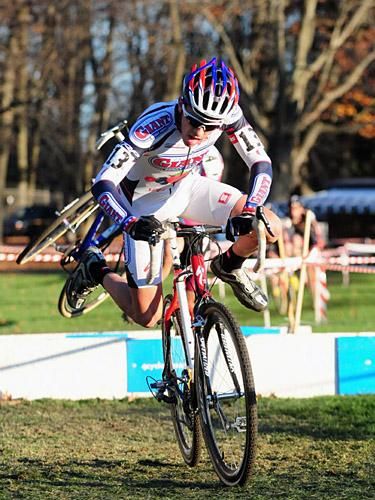 Nick Weighall (California Giant Berry) remounting quickly as he tried to hunt down Driscoll