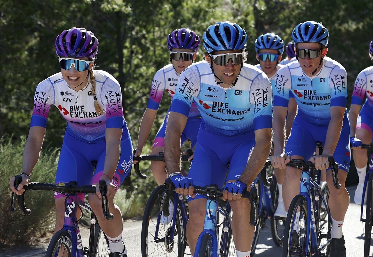The 2022 BikeExchange-Jayco colours