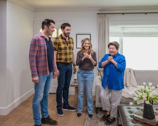 jennifer jason lee and the property brothers on celebrity iou