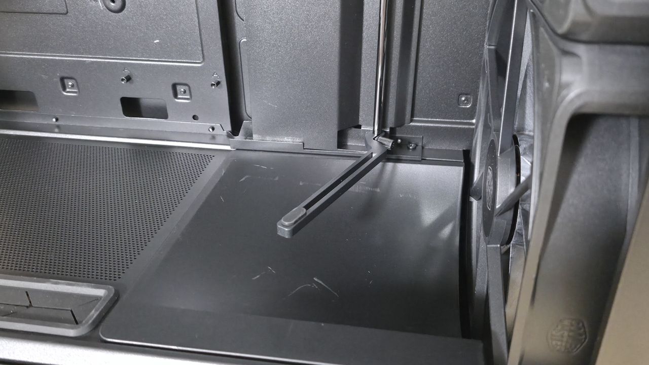 Cooler Master HAF II 500 - Interior images