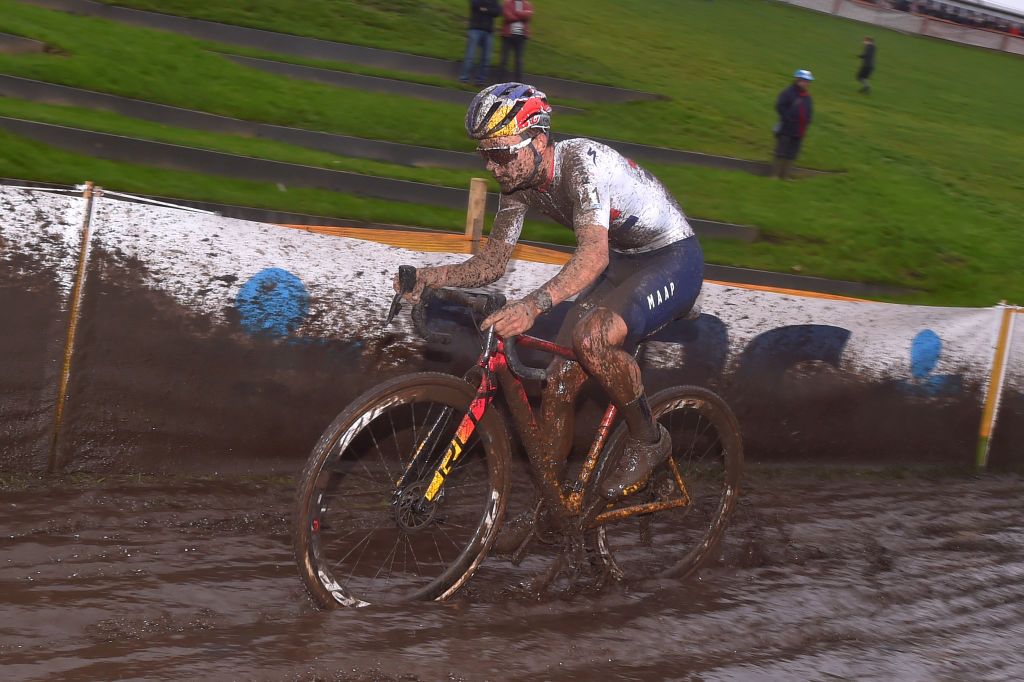 Tom Pidcock racing to third in the Superprestige in Boom