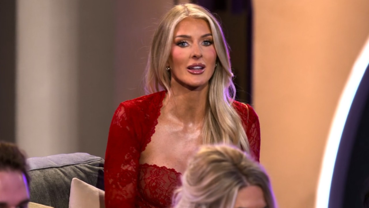 『ラブ・イズ・ブラインド』シーズン10の再会で語るアシュリー。