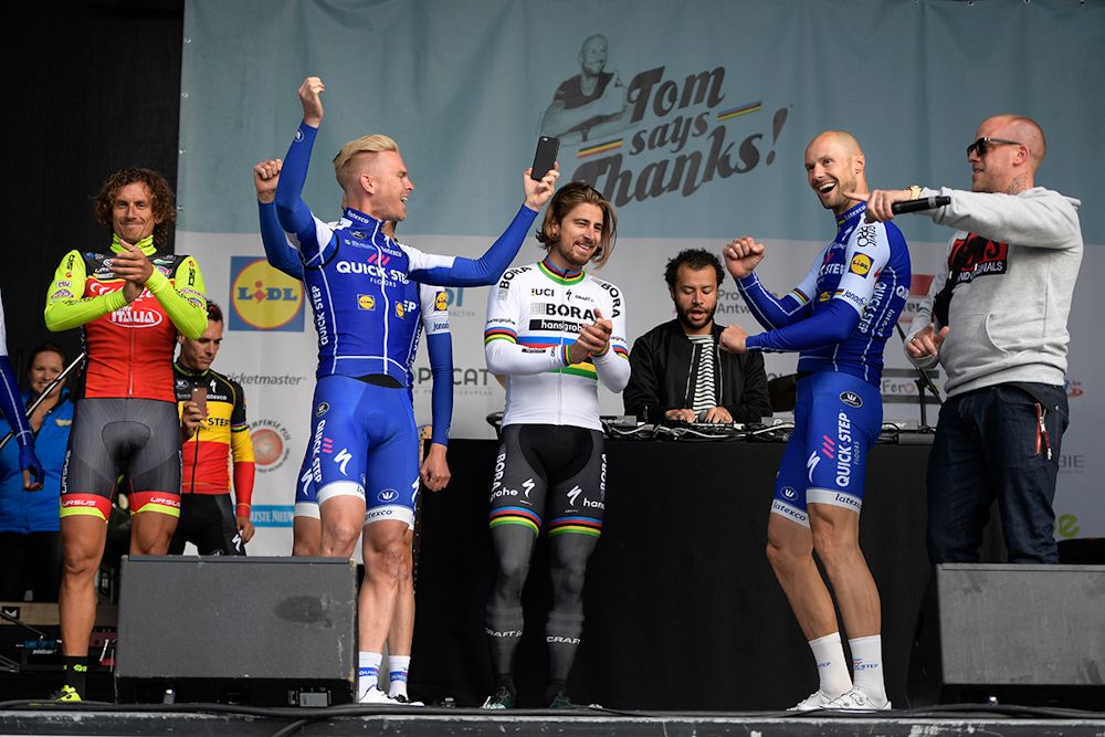 Tom Boonen helps enterrtain the crowd at the 'Tom Says Thanks' event