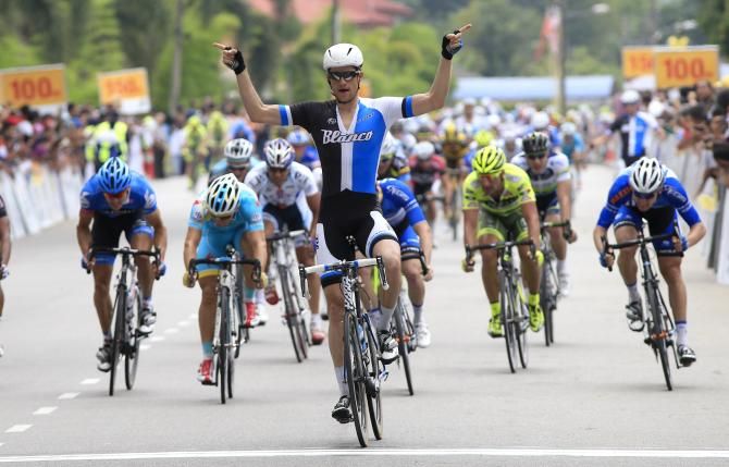 Theo Bos (Blanco) takes out the opening stage at Tour de Langkawi with a dominant sprint