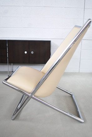 The ’Scissor Chair’
