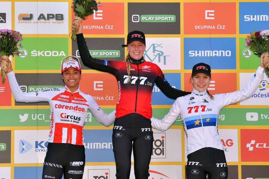 Worst tops the podium ahead of Del Carmen Alvarado and Kastelijn