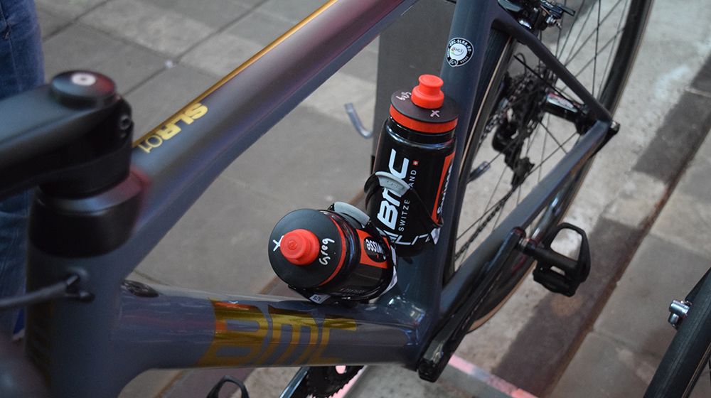 Internal cable routing on the Teammachine SLR01 provide a clean design
