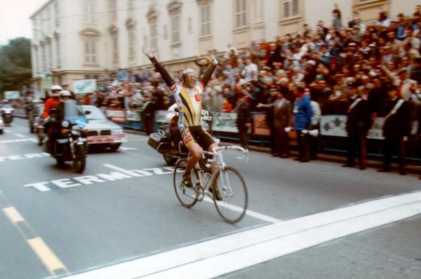 Laurent Fignon wins his second consecutive Milan-San Remo