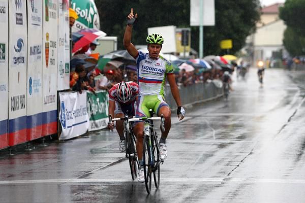 Peter Sagan (Liquigas-Cannondale) outsprints Luca Paolini (Katusha) to win a rainy GP Industria &amp; Commercio di Prato.