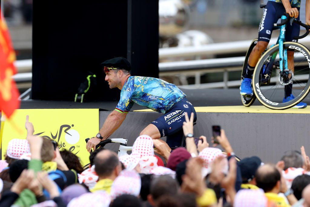 BILBAO SPAIN JUNE 29 Mark Cavendish of United Kingdom and Astana Qazaqstan Team during the team presentation of the 110th Tour de France 2023 at the Guggenheim Museum Bilbao UCIWT on June 29 2023 in Bilbao Spain Photo by Michael SteeleGetty Images
