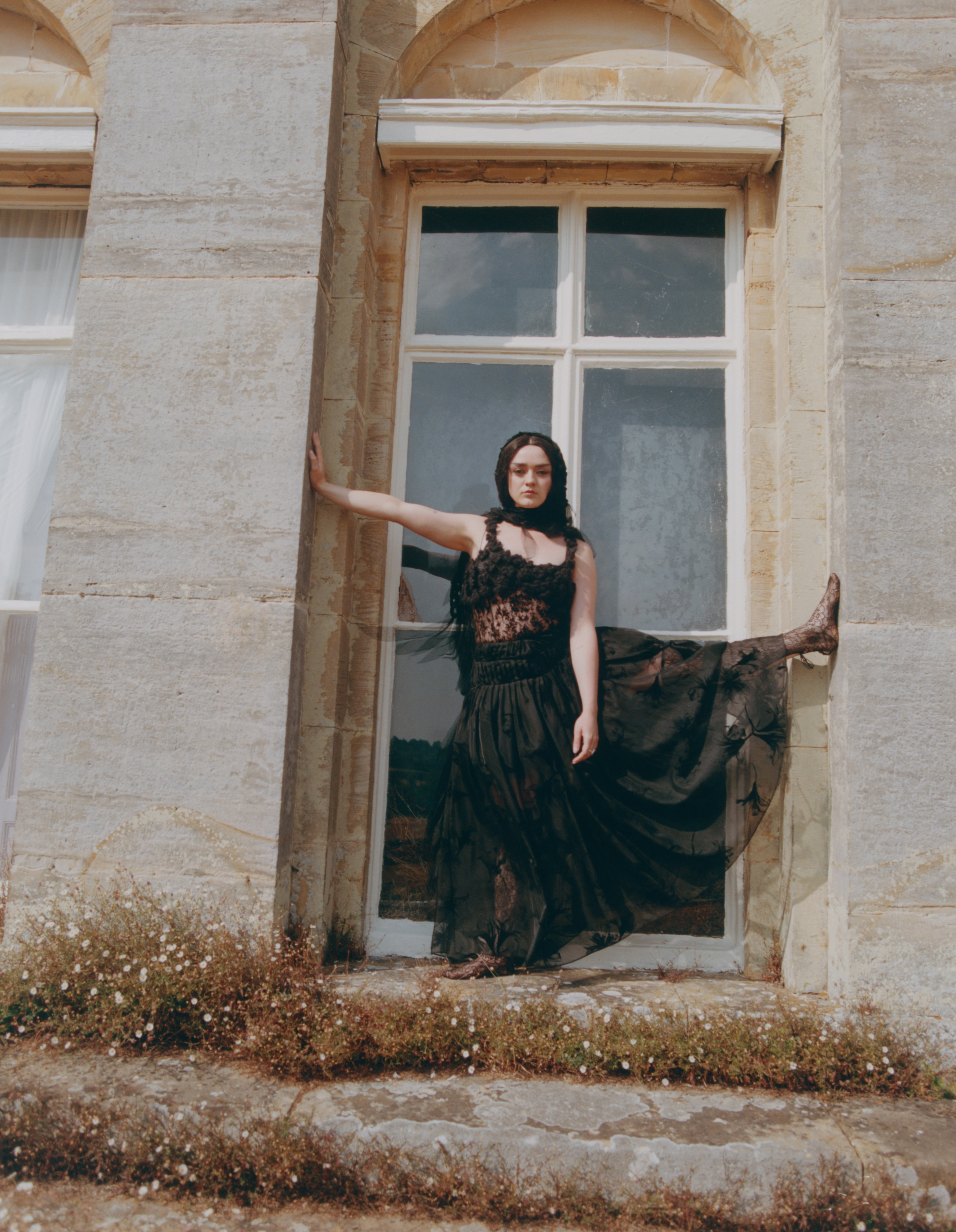 Under Her Spell&amp;mdash;Maisie Williams Talks Practical Magic 2, Turning 30 and the Charm of the Shockingly Ordinary
