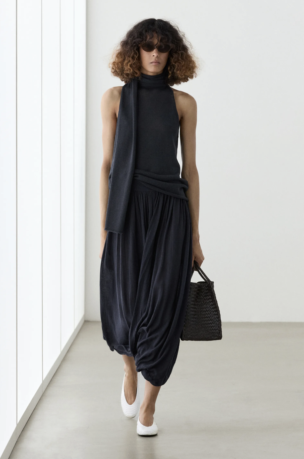MASSIMO DUTTI, Flowing Halter Top With Tie