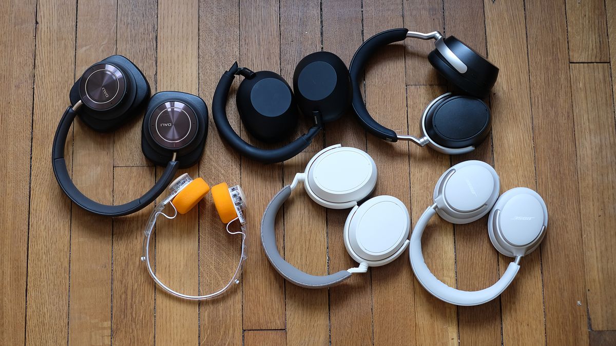 Wired and Wireless headphones on desktops.
