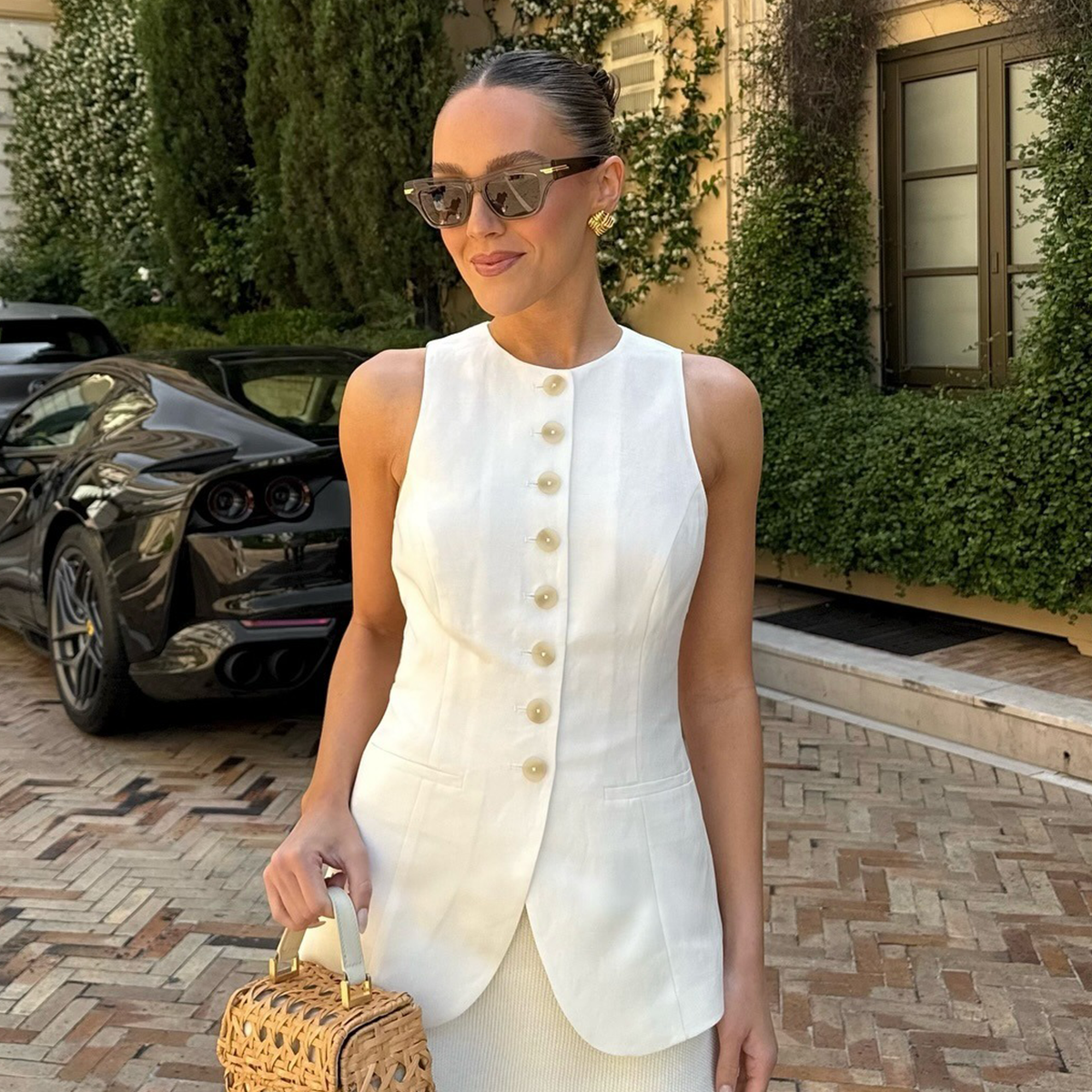 Skip the Logos—Here's What French and Italian Women Are *Actually* Wearing for a Euro Summer
