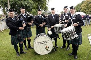 The Police play traditional Scottish music