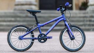 Halfords Carrera Cosmos Kids Bike