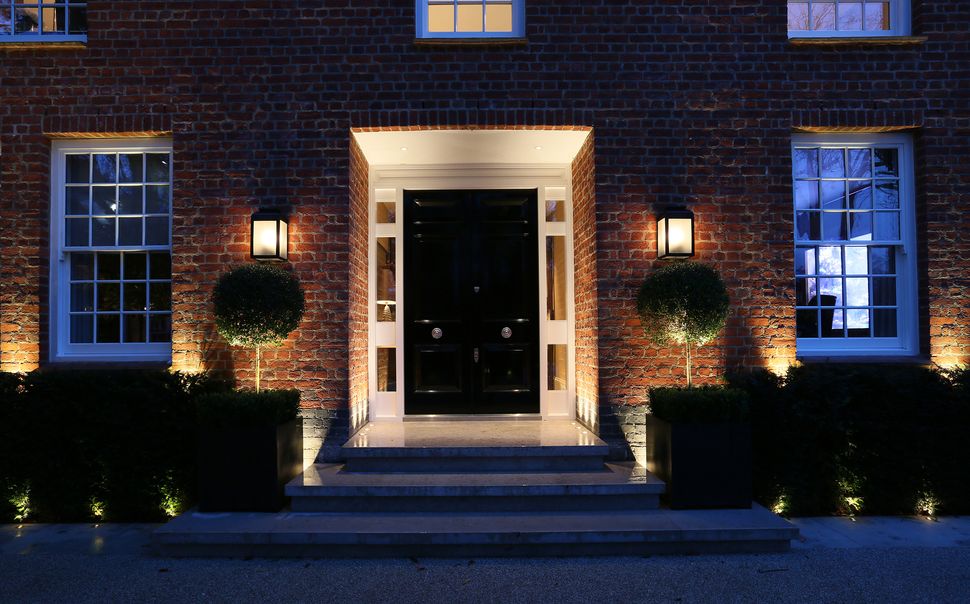 9 Driveway Lighting Ideas to Create a Bright Entrance Homebuilding