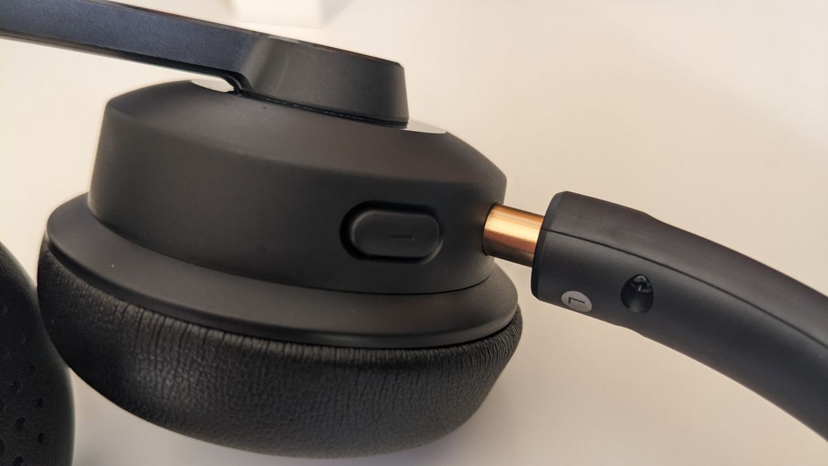 The Creative Chat Wireless headset during our review