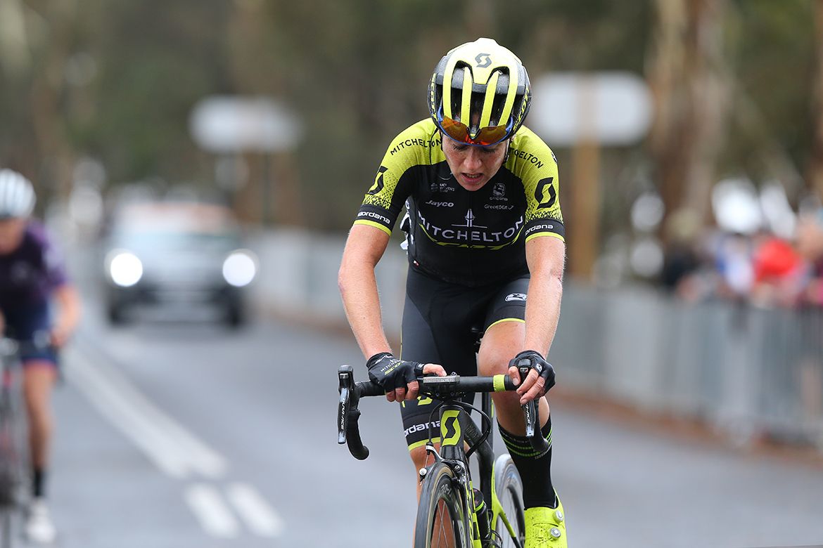 Annemiek Van Vleuten (Mitchelton-Scott) hits stop on her Garmin
