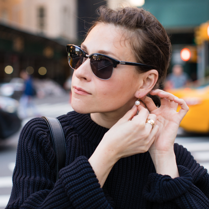 Eyewear, Hair, Street fashion, Sunglasses, Glasses, Photograph, Yellow, Hairstyle, Fashion, Snapshot, 