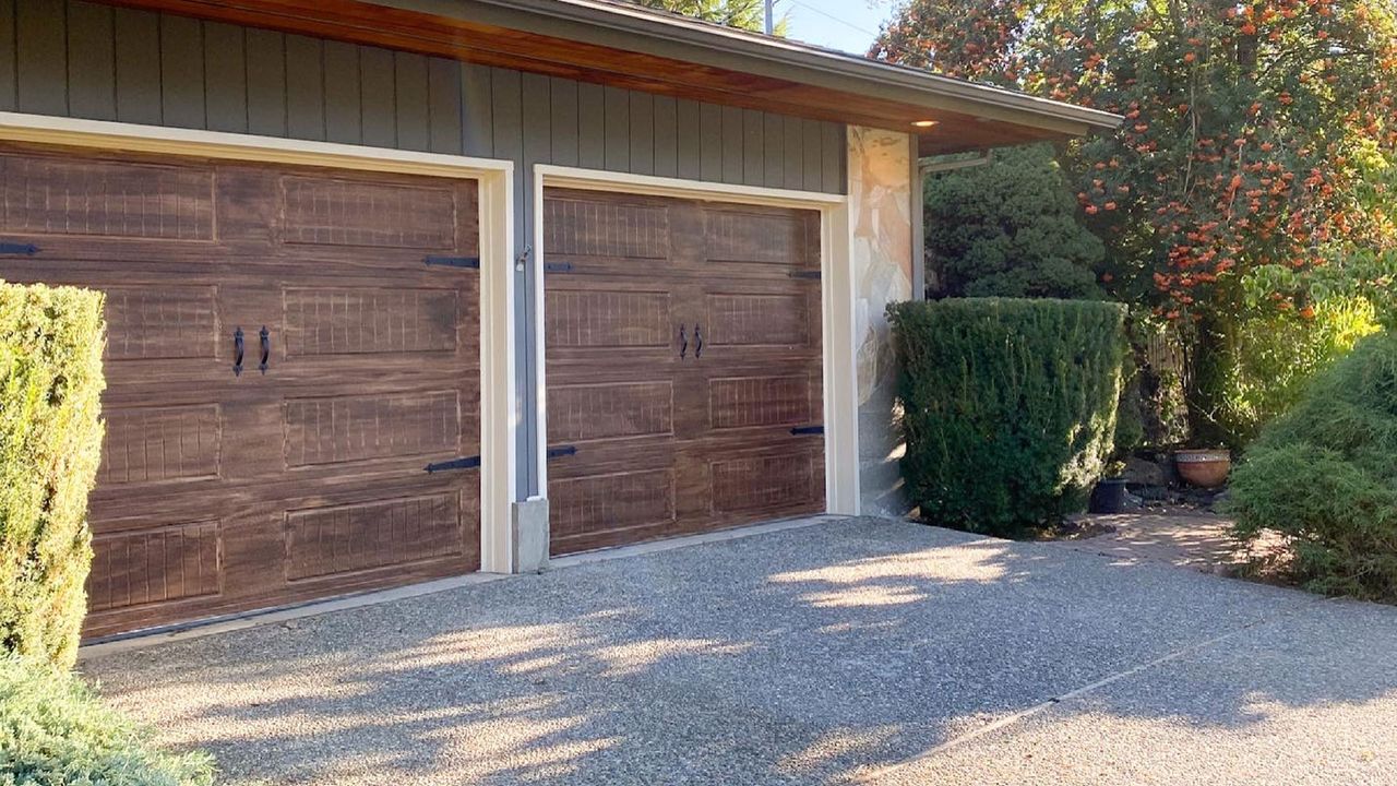 garage doors painted 