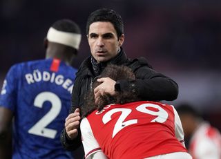 Arsenal manager Mikel Arteta consoles Matteo Guendouzi after full-time