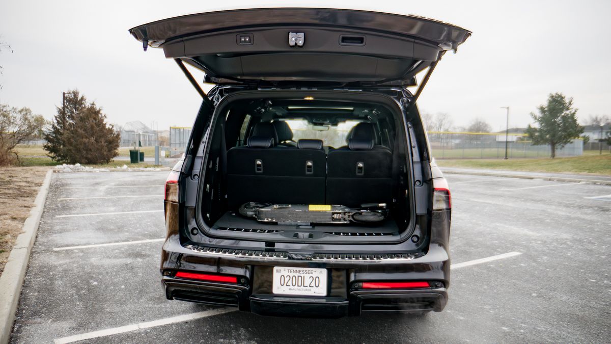 2026 Infiniti QX80 test drive.