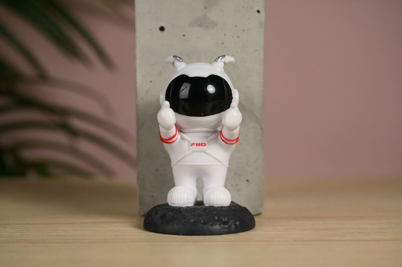 A photo of a plastic model shot at ISO to demonstrate the Nikon Z5II's high ISO12800 performance. This is an export of a RAW file.