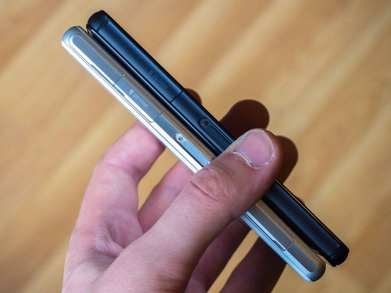 Xperia Z1 Compact white and Z3 Compact black