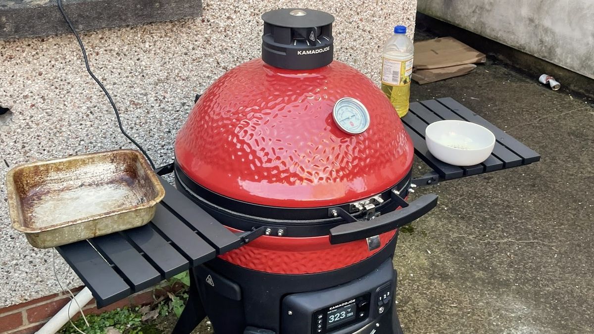 Kamado Joe Konnected Joe being tested in writer's home