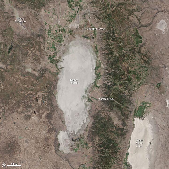 Disappearing Lake Shows Drought's Extent in New Space Image | Live Science