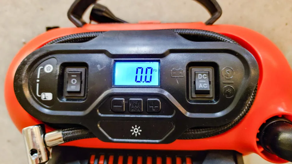 Visor digital Black + Decker 20V Max Inflator