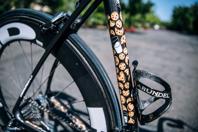 Arundel bottle cages and more milk and cookies