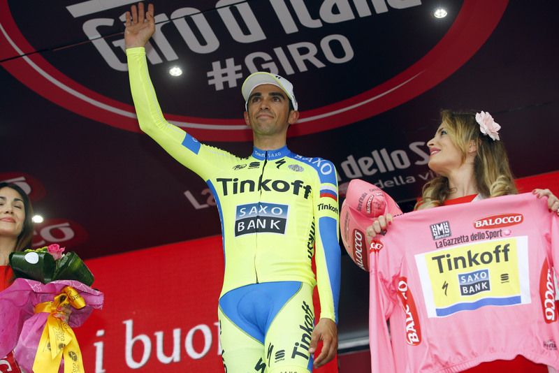 Alberto Contador managed to wear the maglia rosa on the podium today
