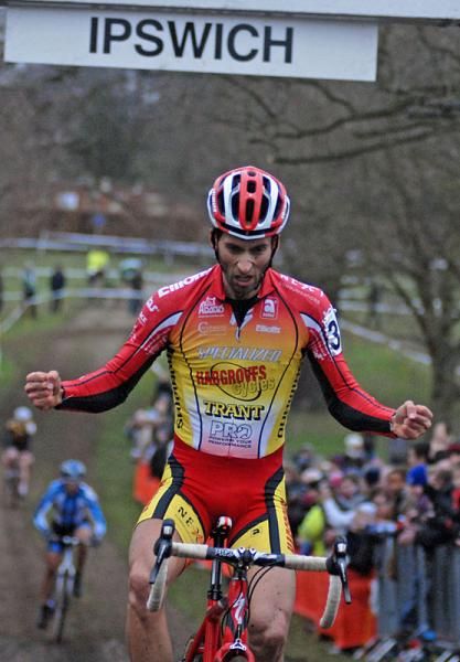 Ian Field wins the elite men's 'cross race
