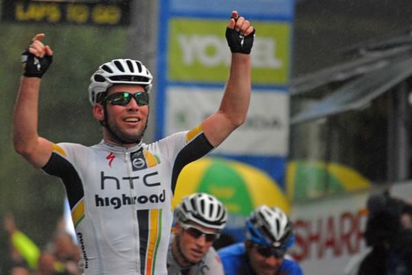 Mark Cavendish (HTC-Highroad) wins the final stage of theTour of Britain.