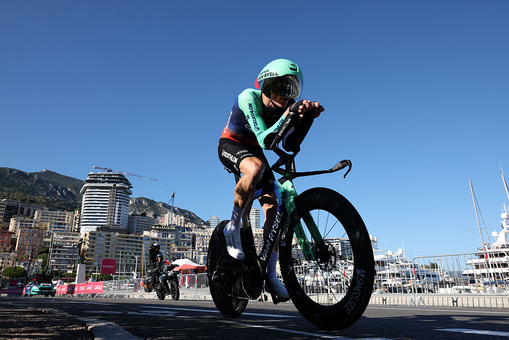 MONACO, MONACO - AUGUST 22: Felix Gall of Austria and Team Decathlon CMA CGM competes during the La Vuelta - 81st Tour of Spain 2026, Stage 1 a 9.4km individual time trial stage from Monaco to Monaco / #UCIWT / on August 22, 2026 in Monaco, Monaco. (Photo by Alexander Hassenstein/Getty Images)
