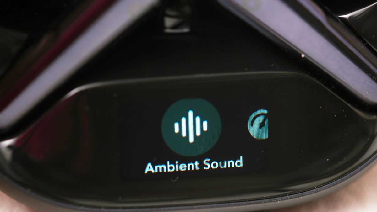 Soundcore Liberty 4 Pro showing smart screen Ambient Sound menu