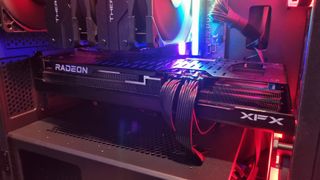 Andy Edser's XFX RX 7800 XT in a red lit case